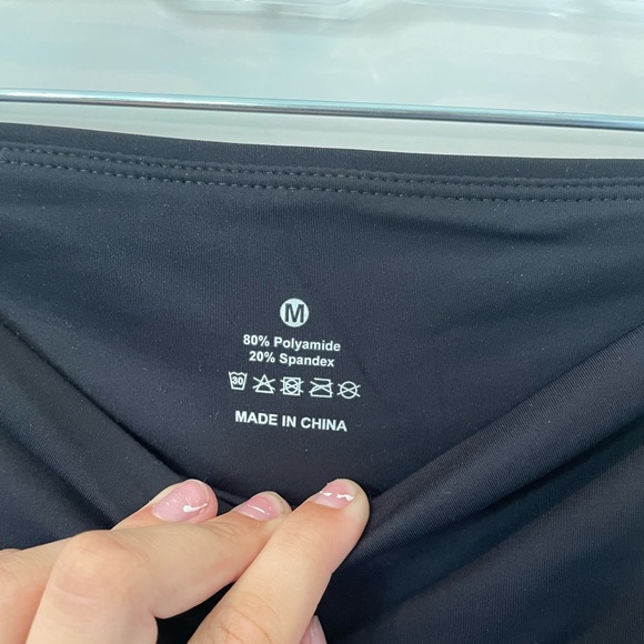 BRAND NEW BLACK WORKOUT LEGGINGS - Picture 8 of 8